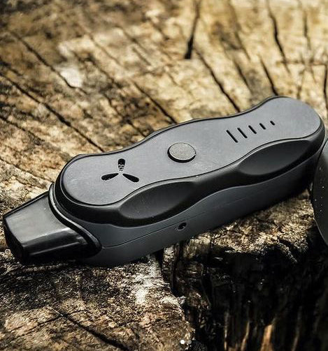 AirVape Xs GO lifestyle